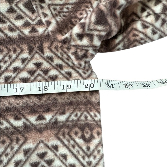 NWT Maurices Geo 1/4 Zip Microfleece Pullover Size M - Picture 7 of 13